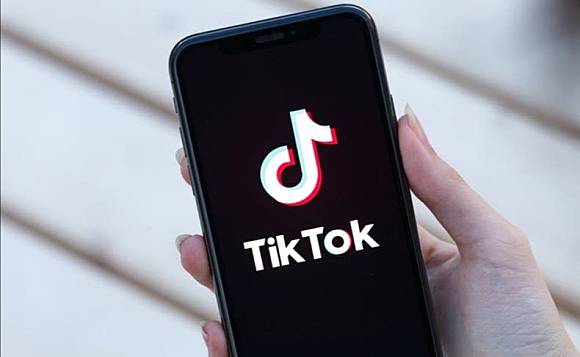 Fashioning the TikTok