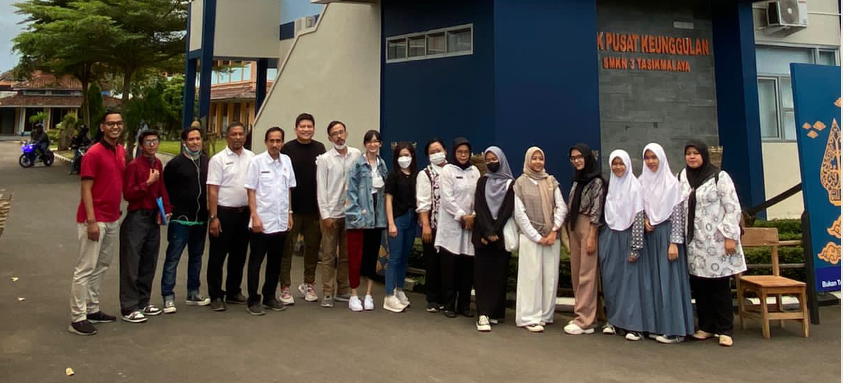 Empowering SMK by Artisan UMKM Tasikmalaya and BINUS Lecturers