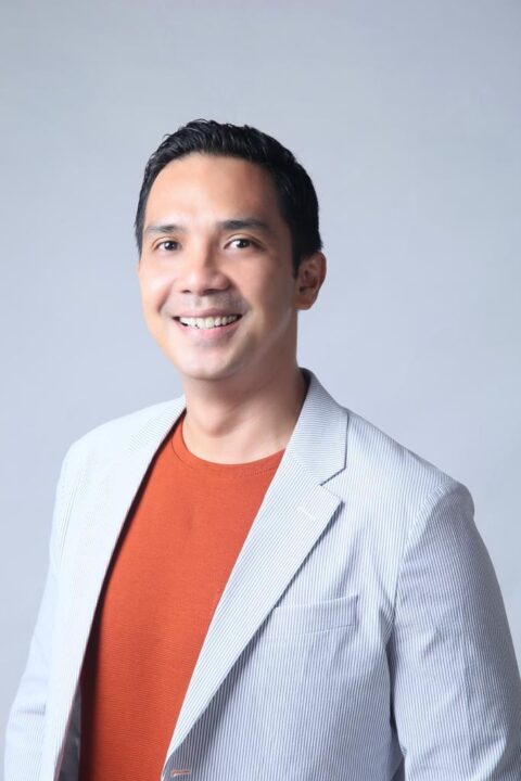 Tasyrif Adnan, Dipl. Ds. (FH), M.D